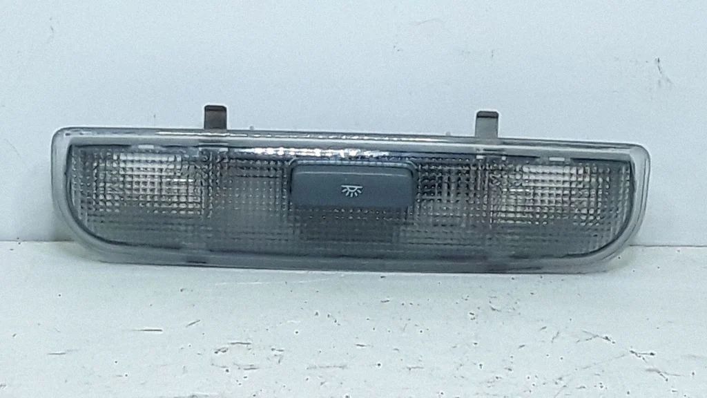 Tagaistmete valgustustuli – Audi A3 S3 8P (2003-2012)