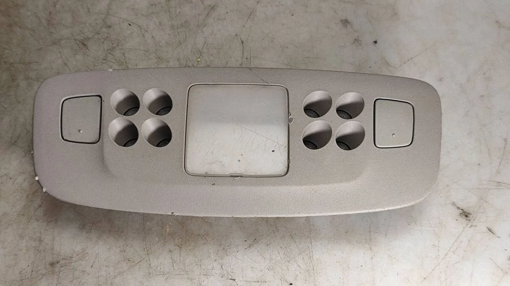 Tagaistmete valgustustuli – Lexus IS 220D-250-350 (2006-2013)