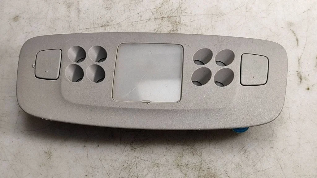 Tagaistmete valgustustuli – Lexus IS 220D-250-350 (2006-2013)