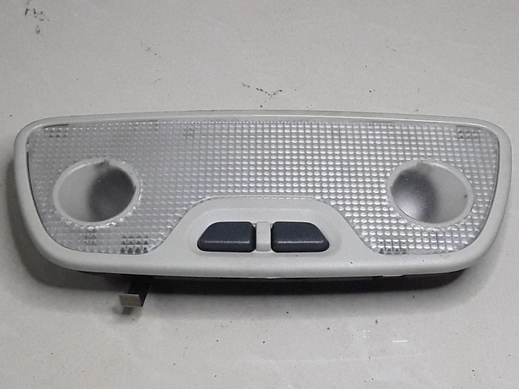 Tagaistmete valgustustuli – Volvo S60 (2001-2004)