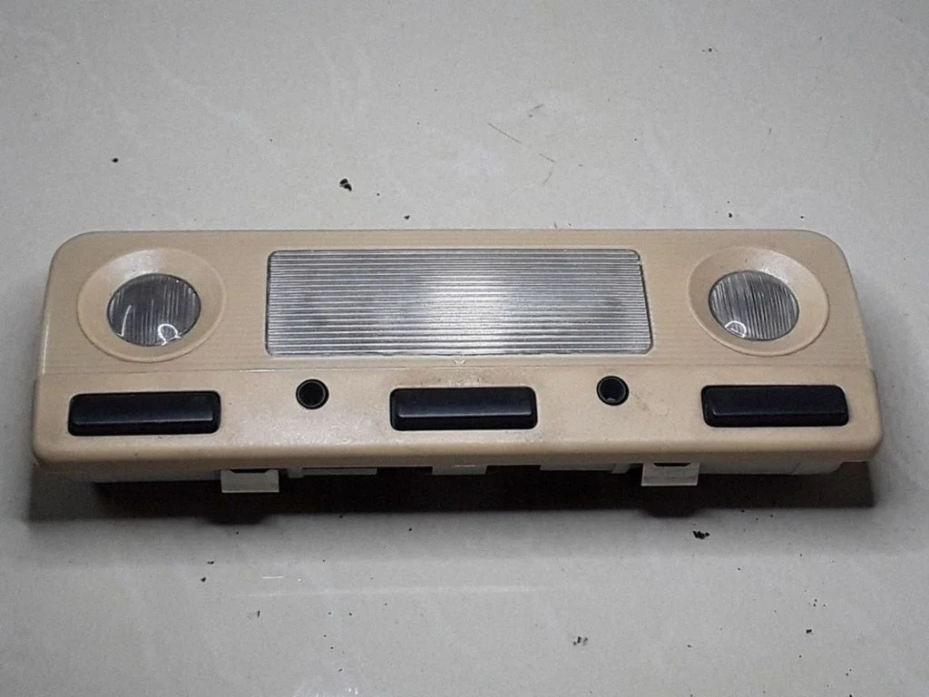 Tagaistmete valgustustuli – BMW 5-seeria E39 (1996-2003)