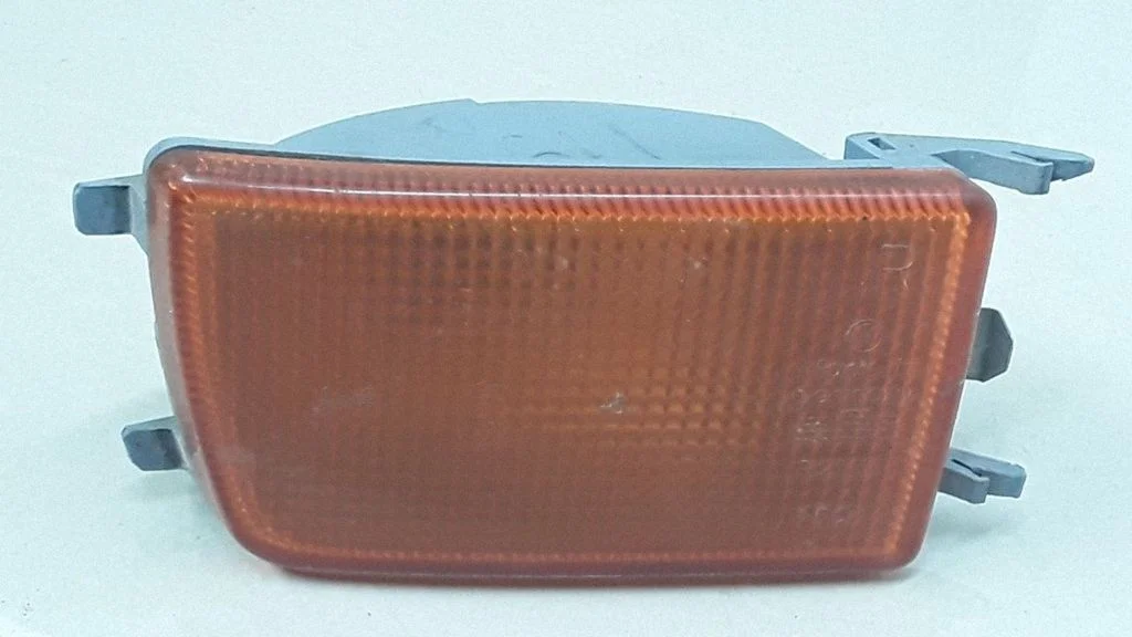 Eesmine suunatuli 1H0953156C
