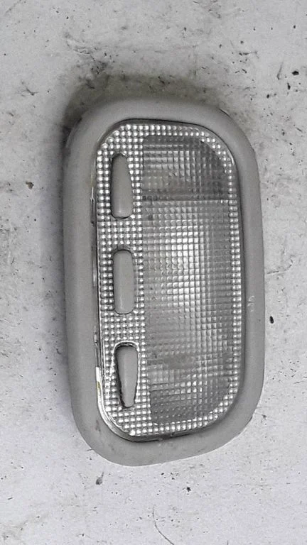 Tagaistmete valgustustuli – Citroen C5 (2001-2004)