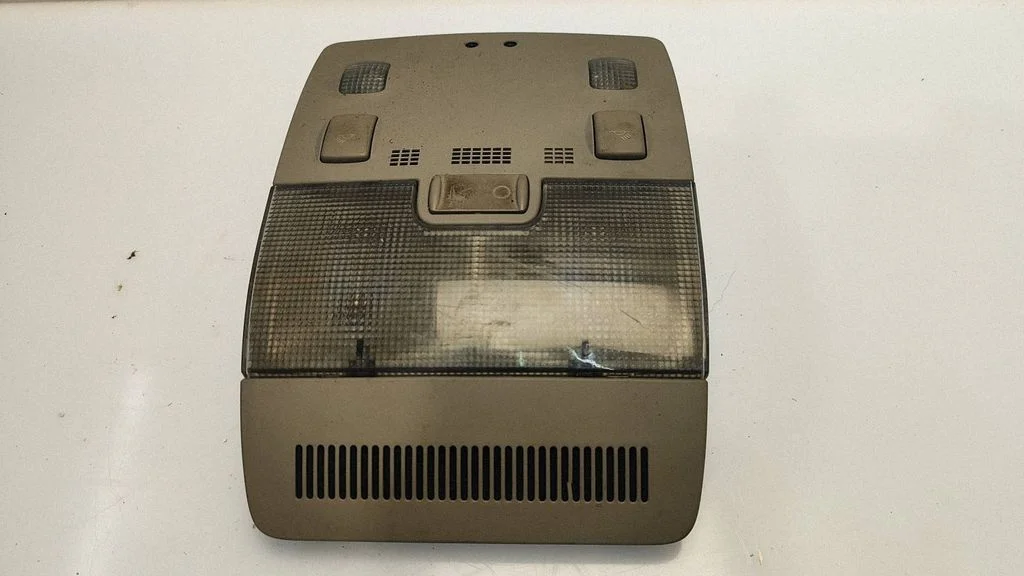 Front seat light 8E0947135A