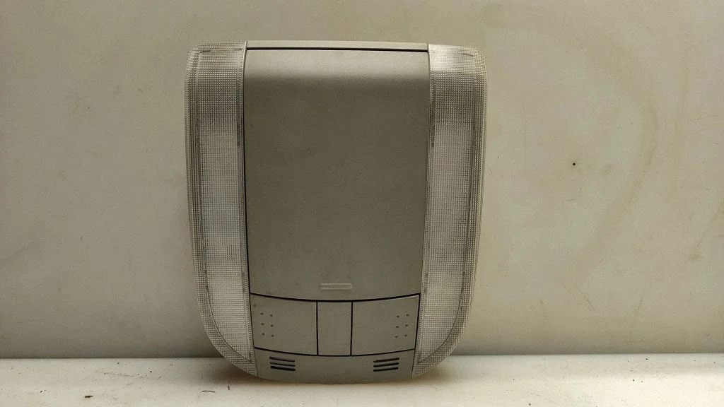 Front seat light 8126002100