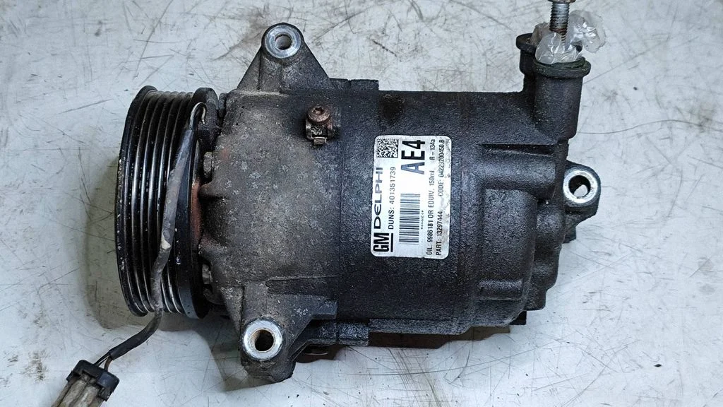 Air conditioning (A/C) compressor (pump) 401351739