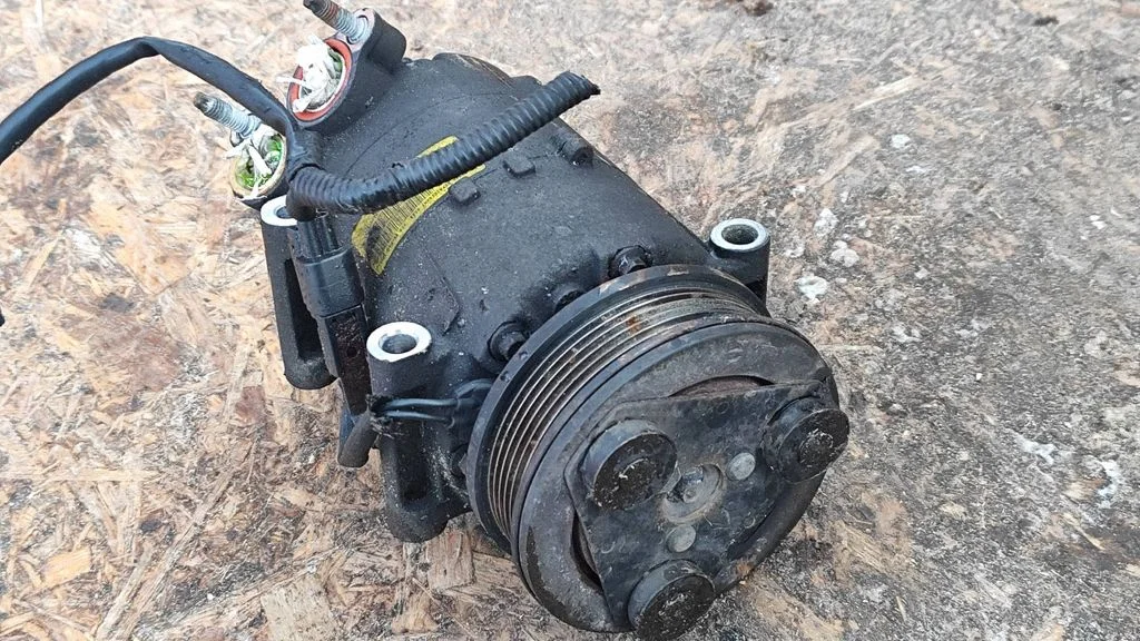 Air conditioning (A/C) compressor (pump) AV6N19D629BC