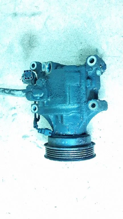 Air conditioning (A/C) compressor (pump) – Toyota Matrix (E130) (2001-2008)