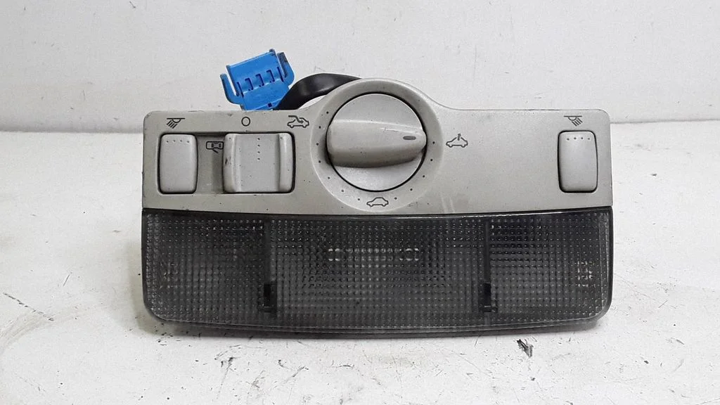 Front seat light – Volkswagen Passat B5 (1997-2000)