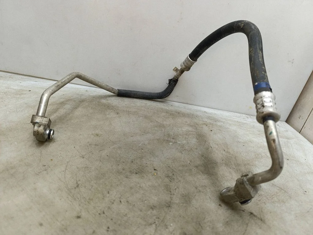 Kliimaseadme toru / voolik – Toyota Avensis T270 (2009-2012)