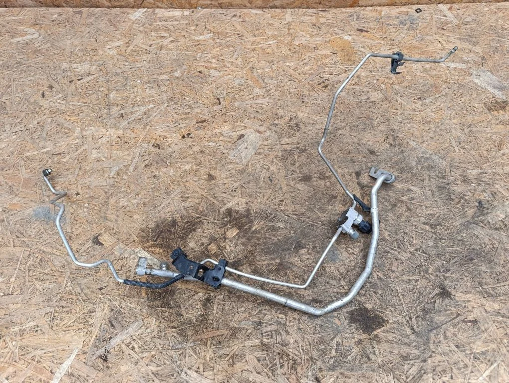 Kliimaseadme toru / voolik – Toyota Avensis T270 (2009-2012)