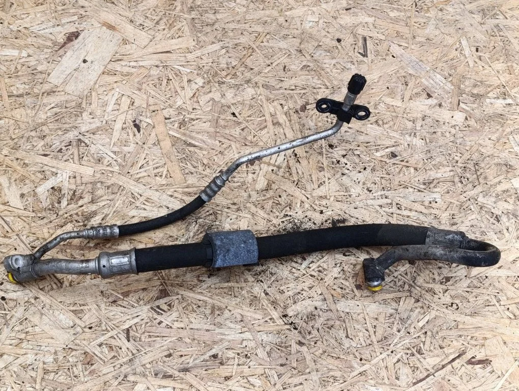 Air conditioning (A/C) pipe/hose – BMW 3 Series E90 E91 (2005-2012)