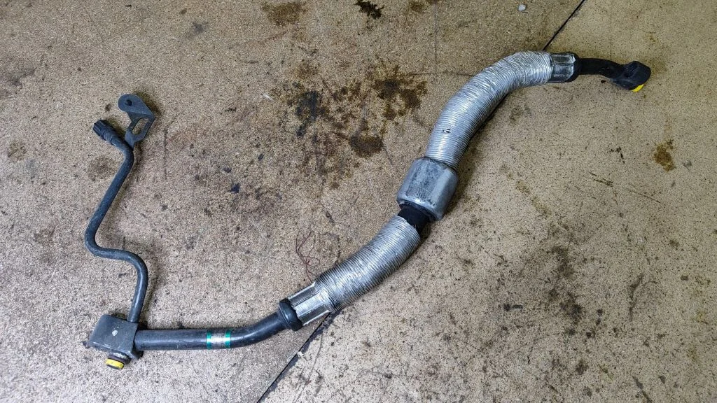 Air conditioning (A/C) pipe/hose – BMW 3 Series E46 (1998-2005)