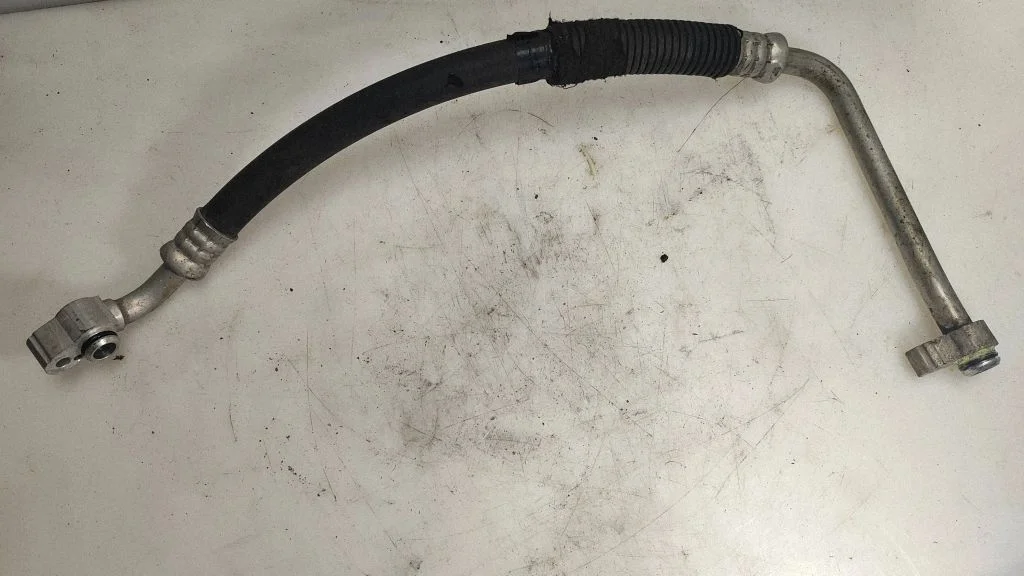 Kliimaseadme toru / voolik – Toyota Corolla Verso AR10 (2004-2009)