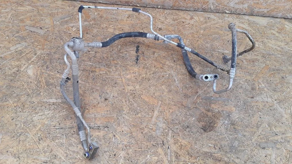 Air conditioning (A/C) pipe/hose