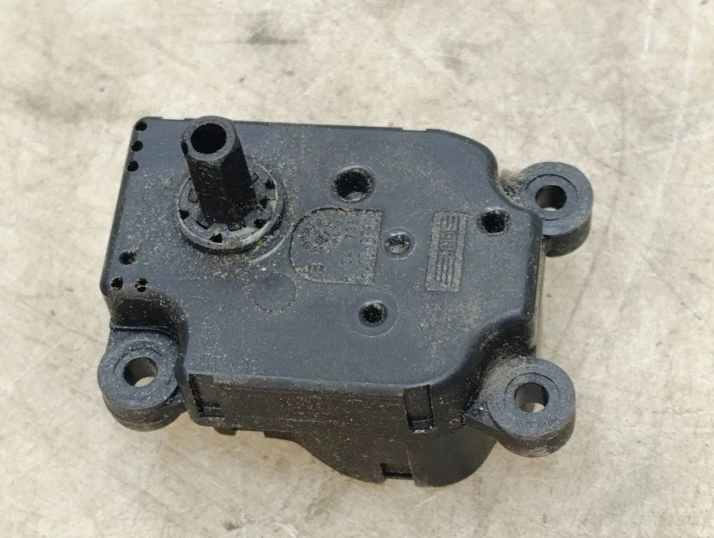Õhuklapi mootor / ajam – Ford Mondeo Mk III (2000-2007)