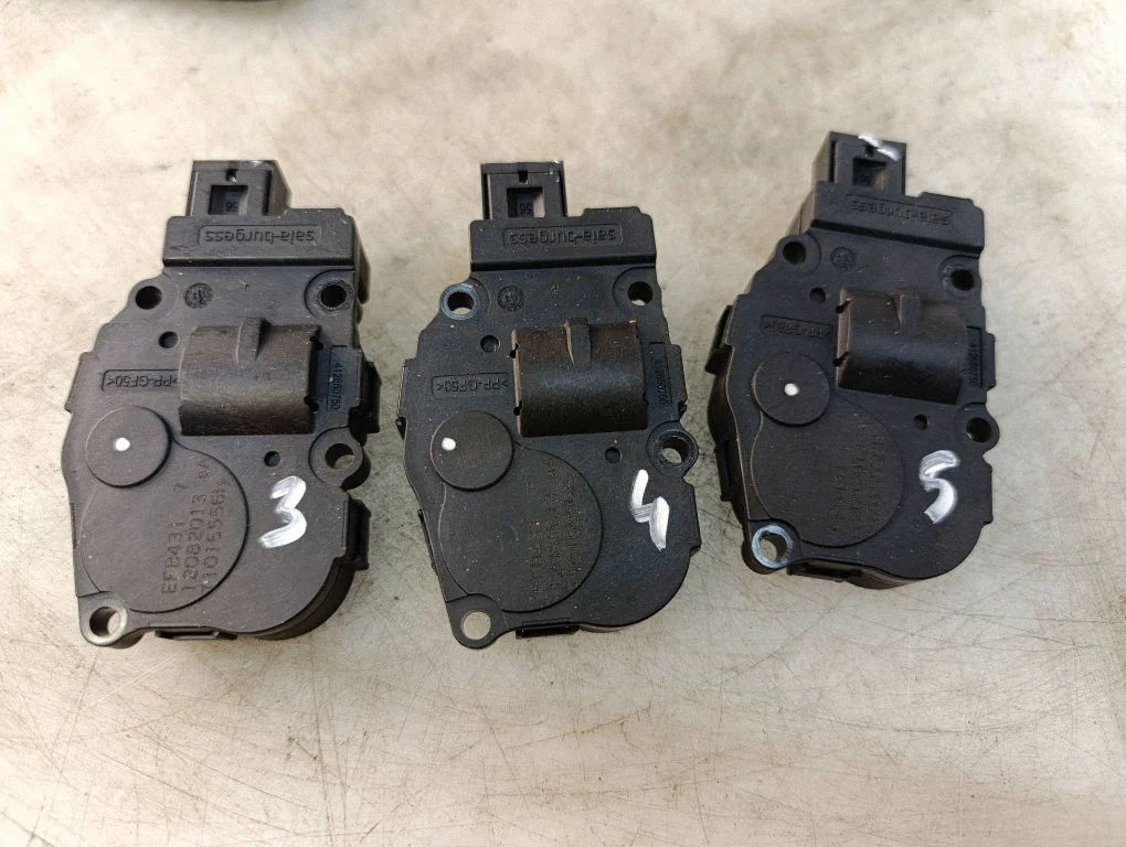 Silniczek klapki nawiewu – BMW Seria 4 F32 F33 (2013-2020)