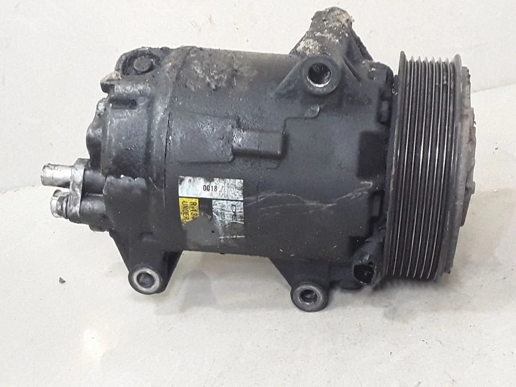 Air conditioning (A/C) compressor (pump) – Renault Megane II (2002-2005)