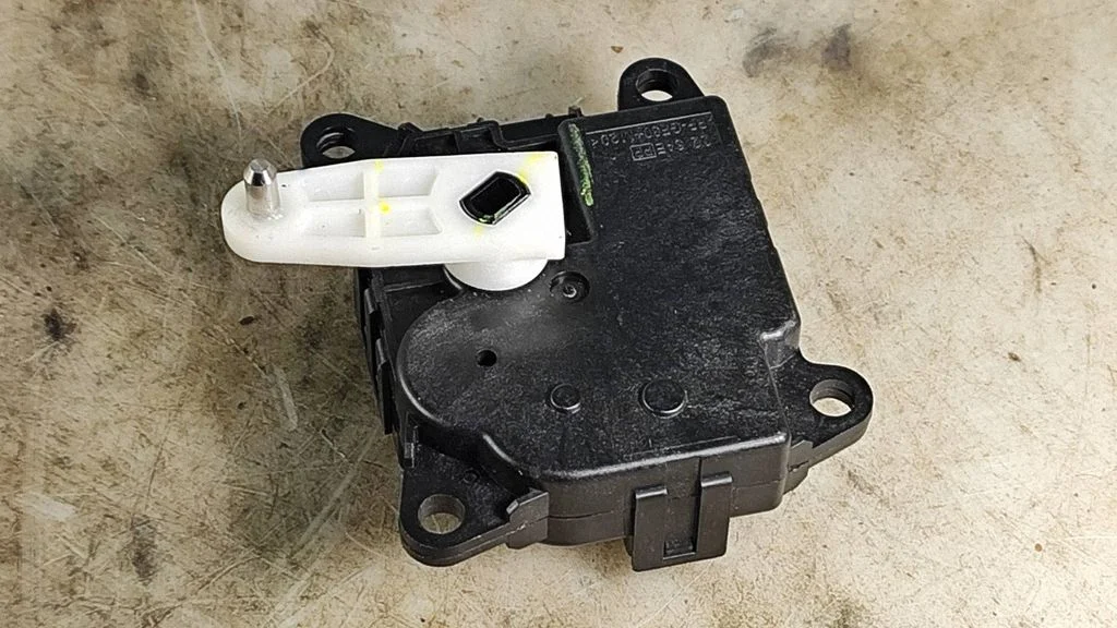 Air flap motor/actuator – Nissan Qashqai J12 (2021-)