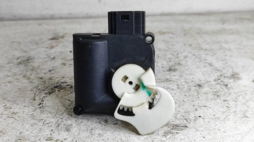 Air flap motor/actuator – Audi A6 Allroad C6 (2006-2011)