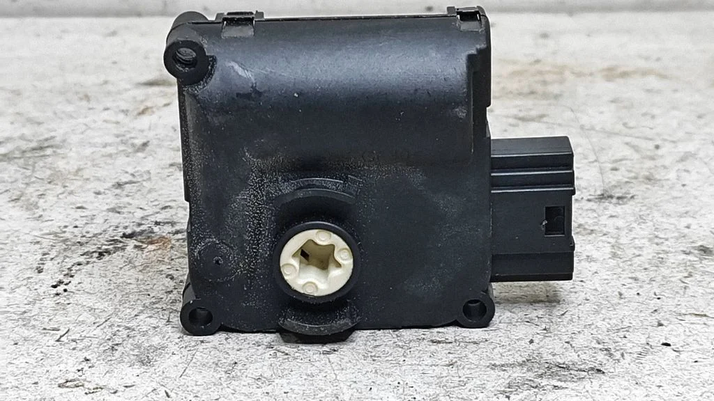 Air flap motor/actuator – Audi A6 Allroad C6 (2006-2011)