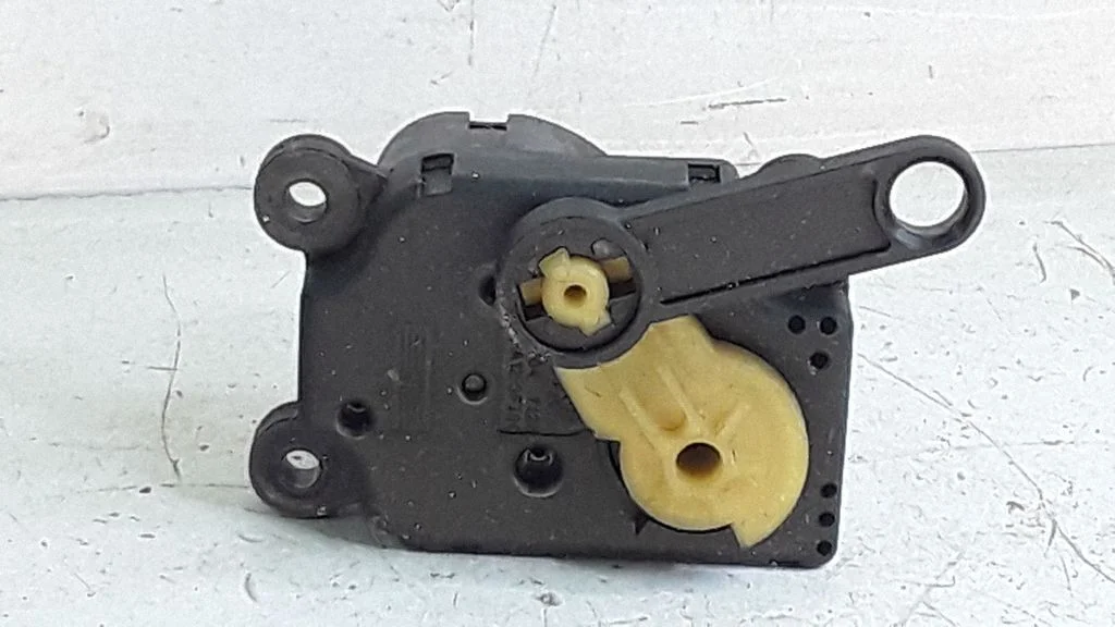 Air flap motor/actuator – Opel Vectra C (2002-2005)