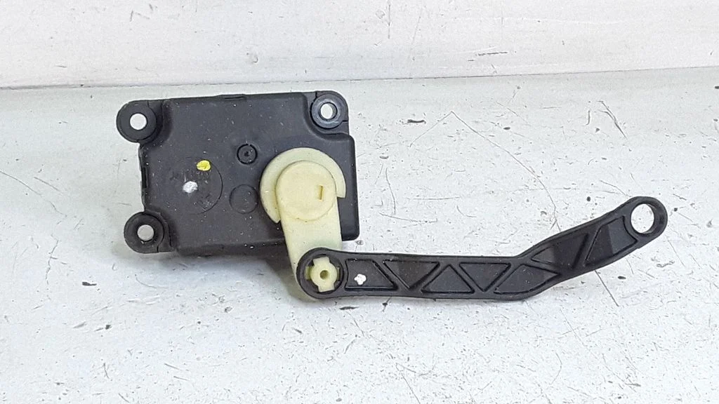 Air flap motor/actuator – Opel Vectra C (2002-2005)