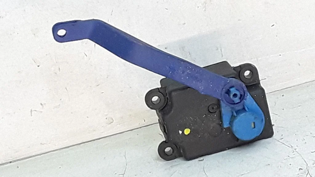 Air flap motor/actuator – Opel Vectra C (2002-2005)