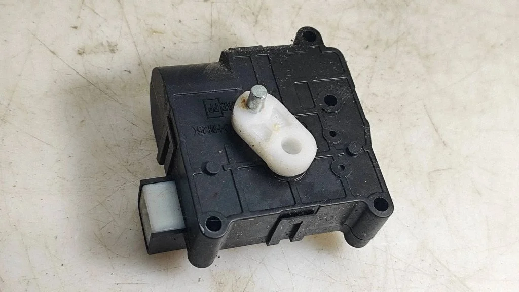 Air flap motor/actuator 1138002051