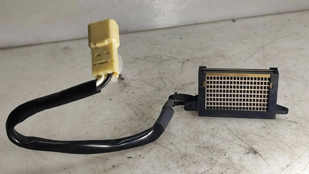 Heater blower motor/fan resistor – Subaru Outback (2007-2009)