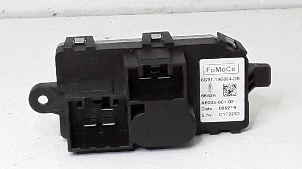 Salongipuhuri takisti 6G9T19E624DB