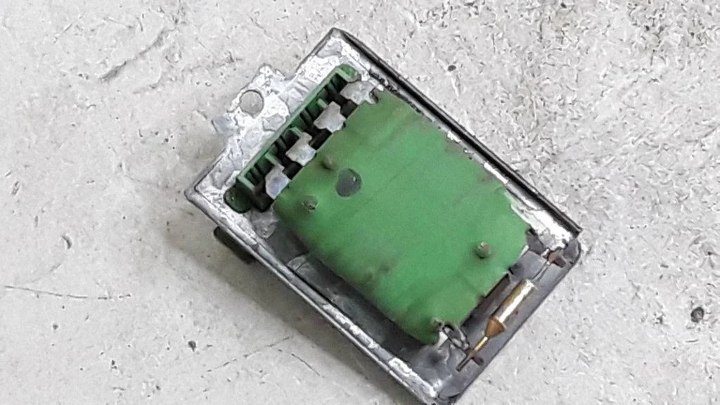 Heater blower motor/fan resistor – Volkswagen Sharan (2001-2010)