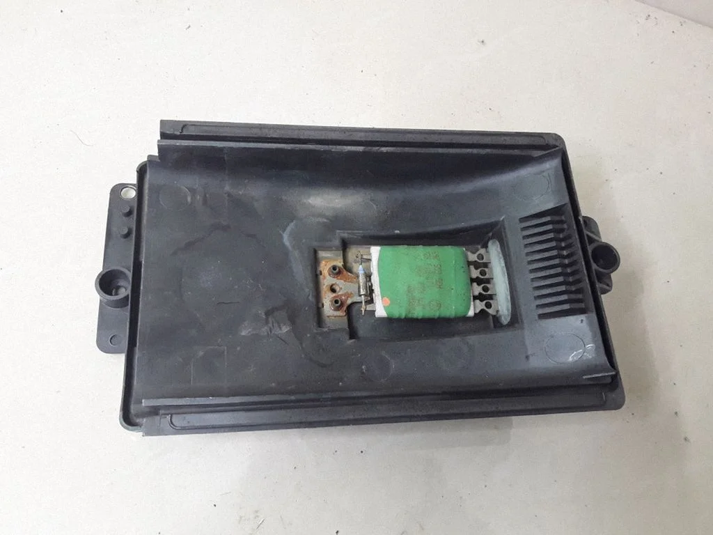 Rezystor dmuchawy – Audi A3 S3 8L (1996-2003)