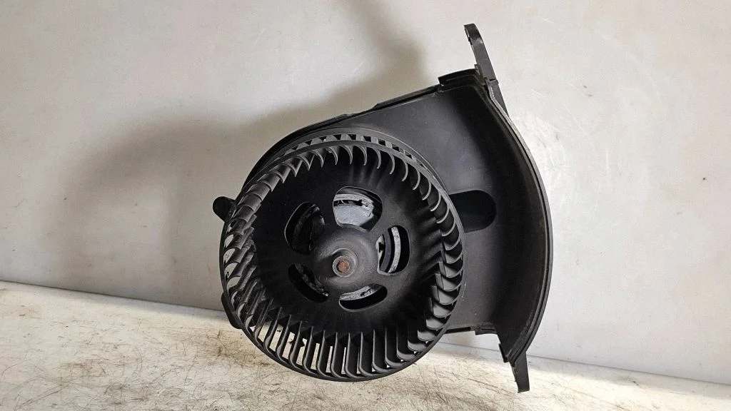 Heater fan/blower F666583V