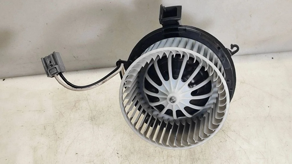 Salongipuhur U7253002