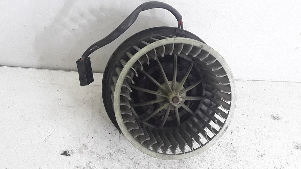 Salongipuhur – Audi A4 S4 B5 8D (1994-1999)