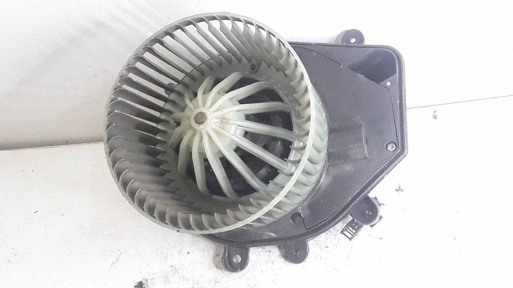 Heater fan/blower – Volkswagen Passat B5.5 (2001-2005)