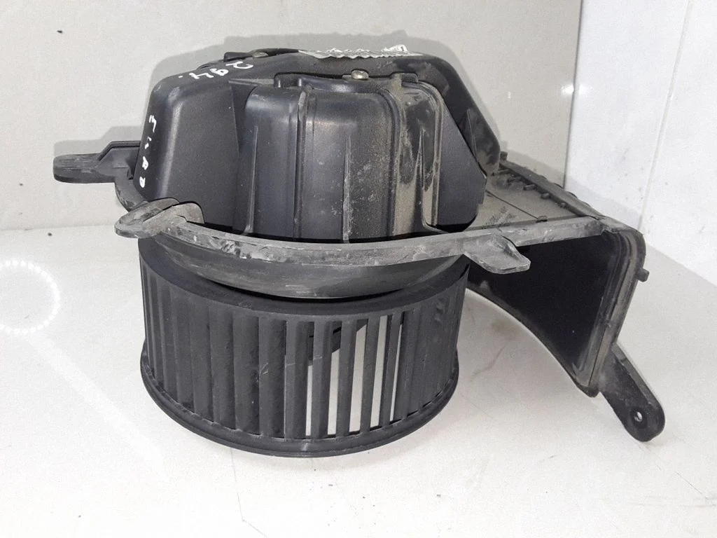 Heater fan/blower GMVJ84AC