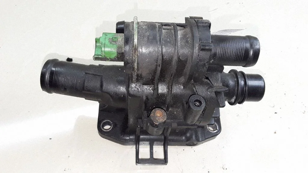Termostaat / termostaadi korpus – Citroen C4 I (2004-2010)