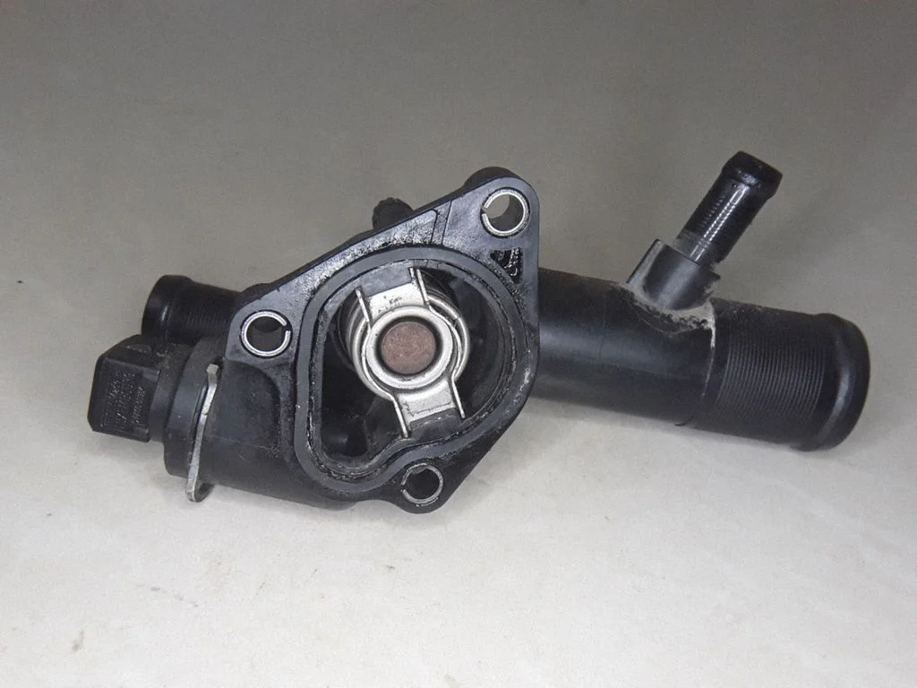 Termostaat / termostaadi korpus – Renault Megane II (2002-2005)