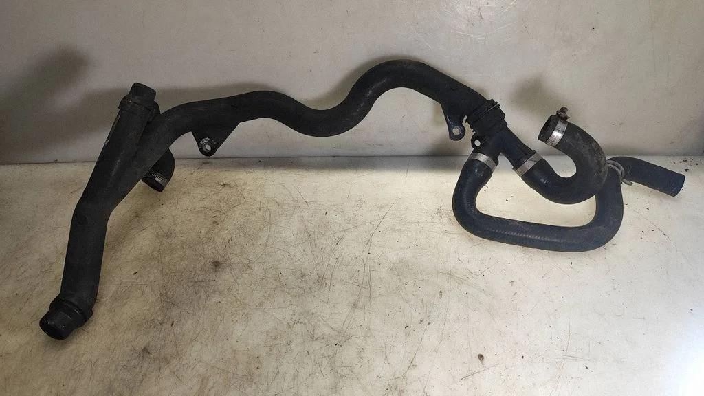Engine coolant pipe/hose – BMW 1 Series E81 E87 (2004-2011)