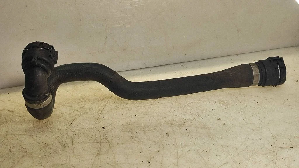 Engine coolant pipe/hose – BMW 1 Series E81 E87 (2004-2011)
