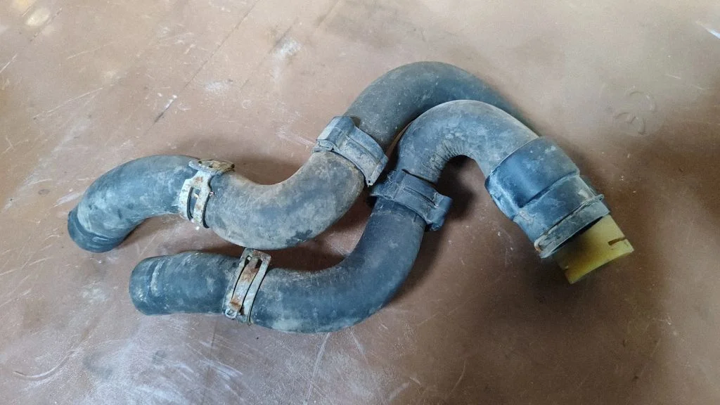 Engine coolant pipe/hose – Opel Corsa C (2000-2006)