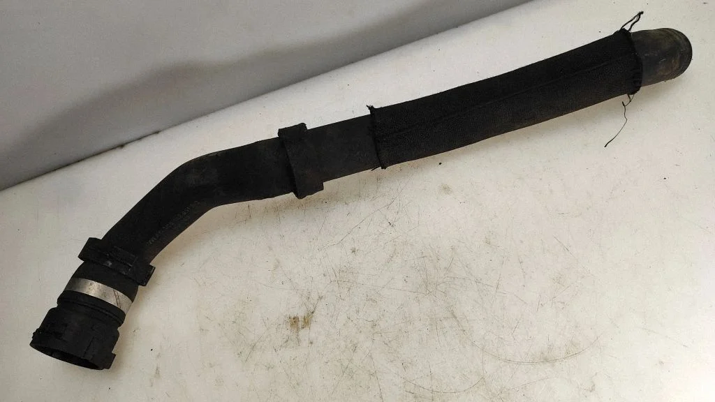 Engine coolant pipe/hose 3C0122051BQ