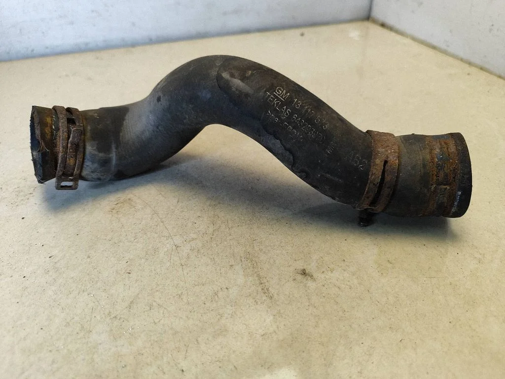Engine coolant pipe/hose – Opel Astra H (2004-2012)