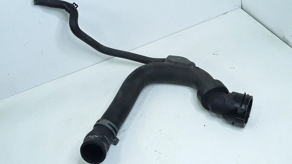 Engine coolant pipe/hose 8D0121101M