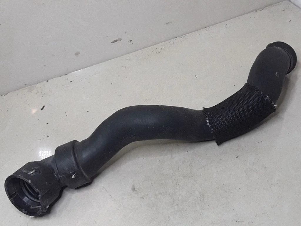Engine coolant pipe/hose 13261083