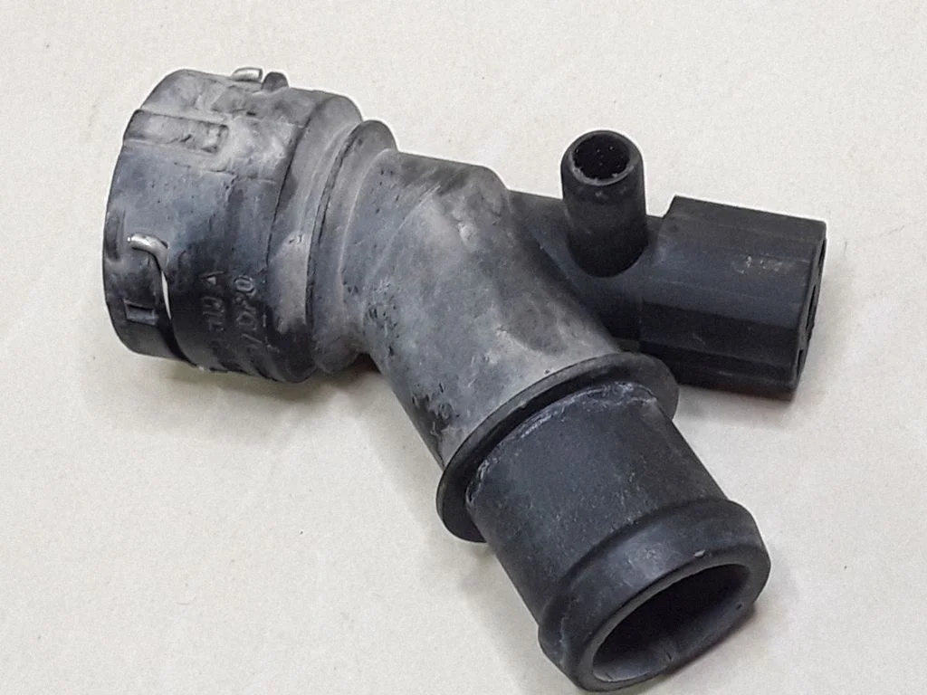 Mootori jahutusvedeliku toru / voolik – Audi A3 S3 8L (1996-2003)