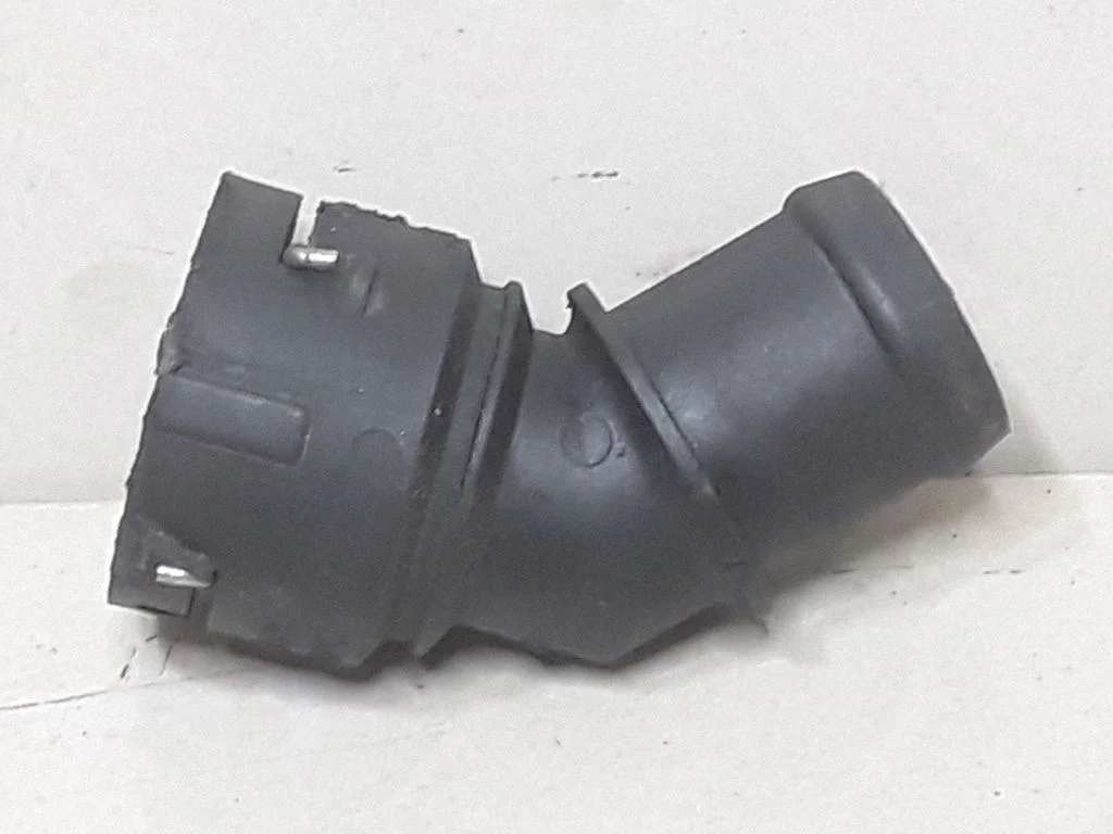 Mootori jahutusvedeliku toru / voolik – Audi A3 S3 8L (1996-2003)