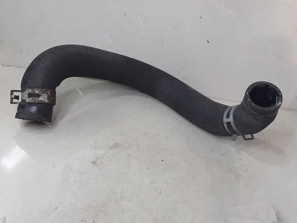 Engine coolant pipe/hose – Toyota Matrix (E130) (2001-2008)